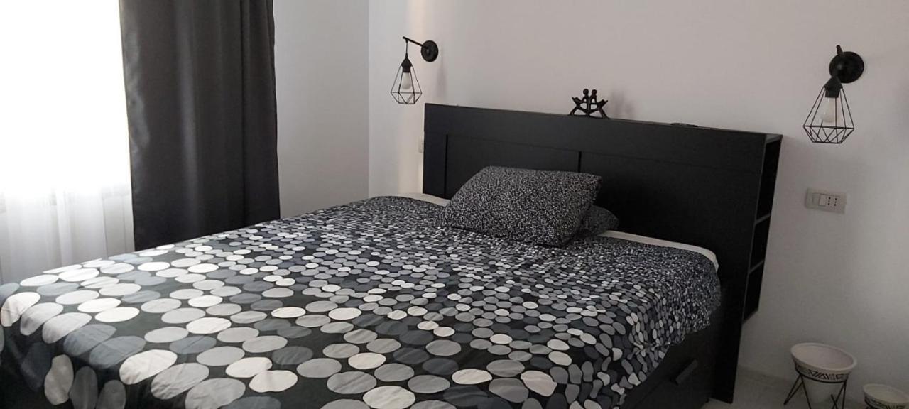 Apartament Polly ! エフォリエ・スド エクステリア 写真