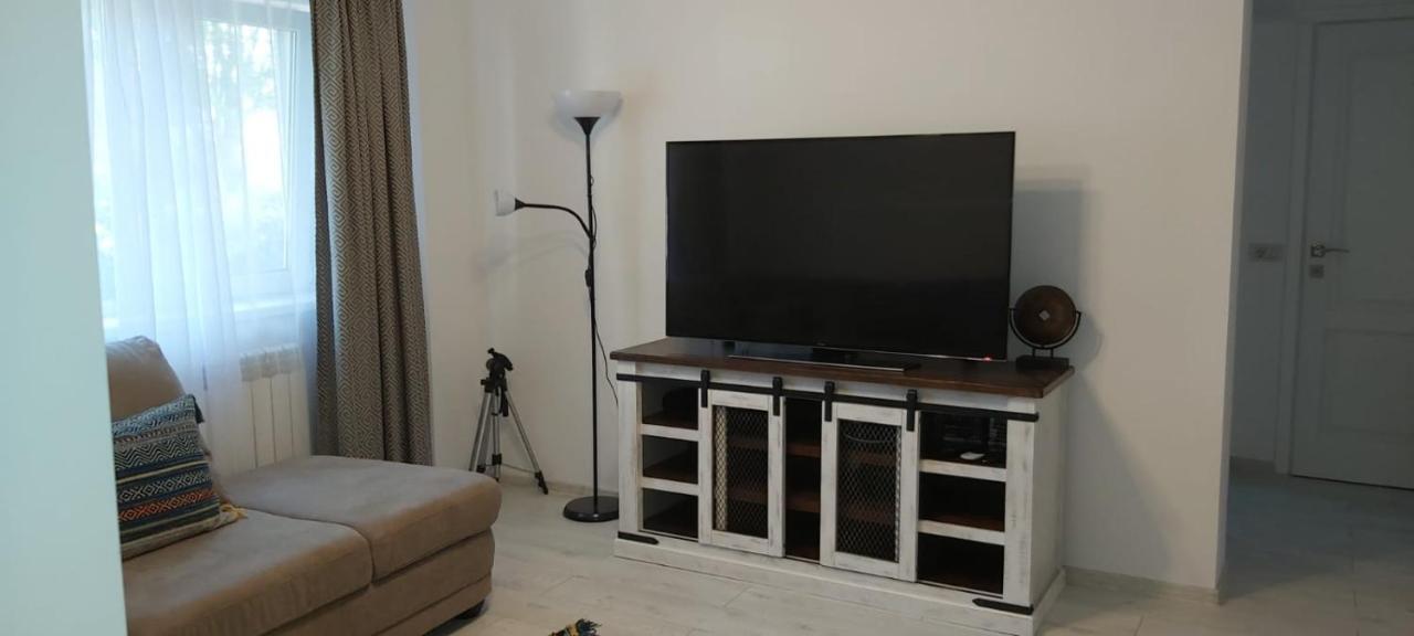 Apartament Polly ! エフォリエ・スド エクステリア 写真